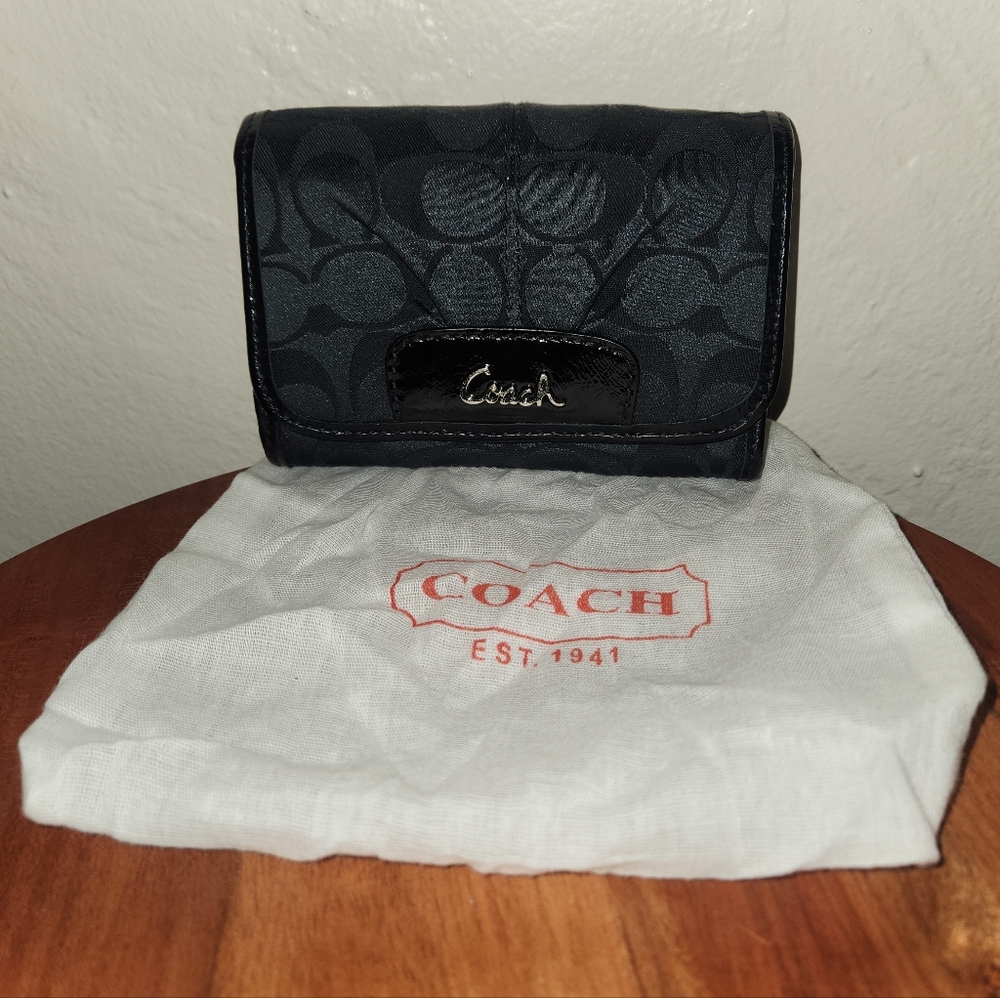 NWT Coach Ashley Compact Clutch Wallet Black - Picture 3 of 7